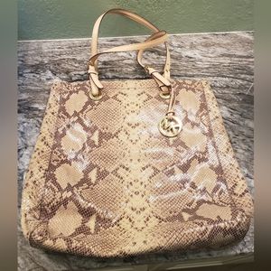 Stella & Dot faux snakeskin purse